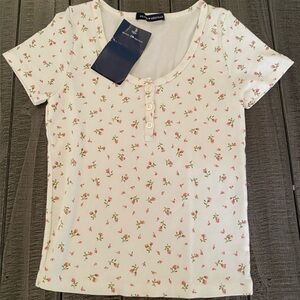NWT Brandy Melville Floral Tee